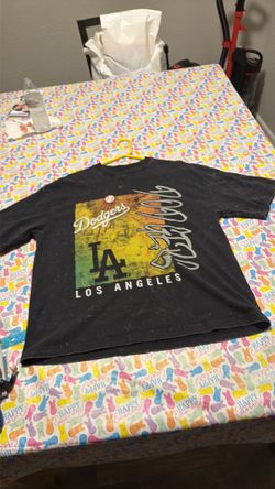 Los Angeles Dodgers New Era Women's Sport Classics Enzyme Wash Oversized T-Shirt.