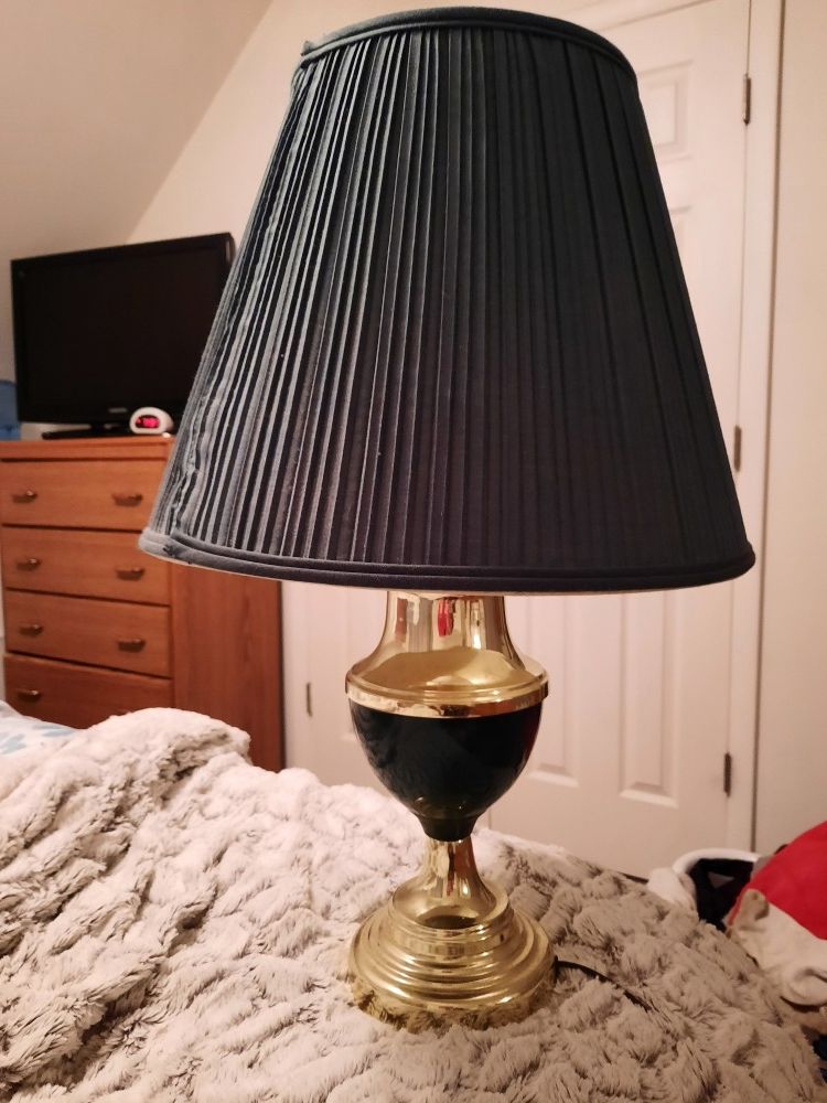 Hunter Green lamp- In Waldwick