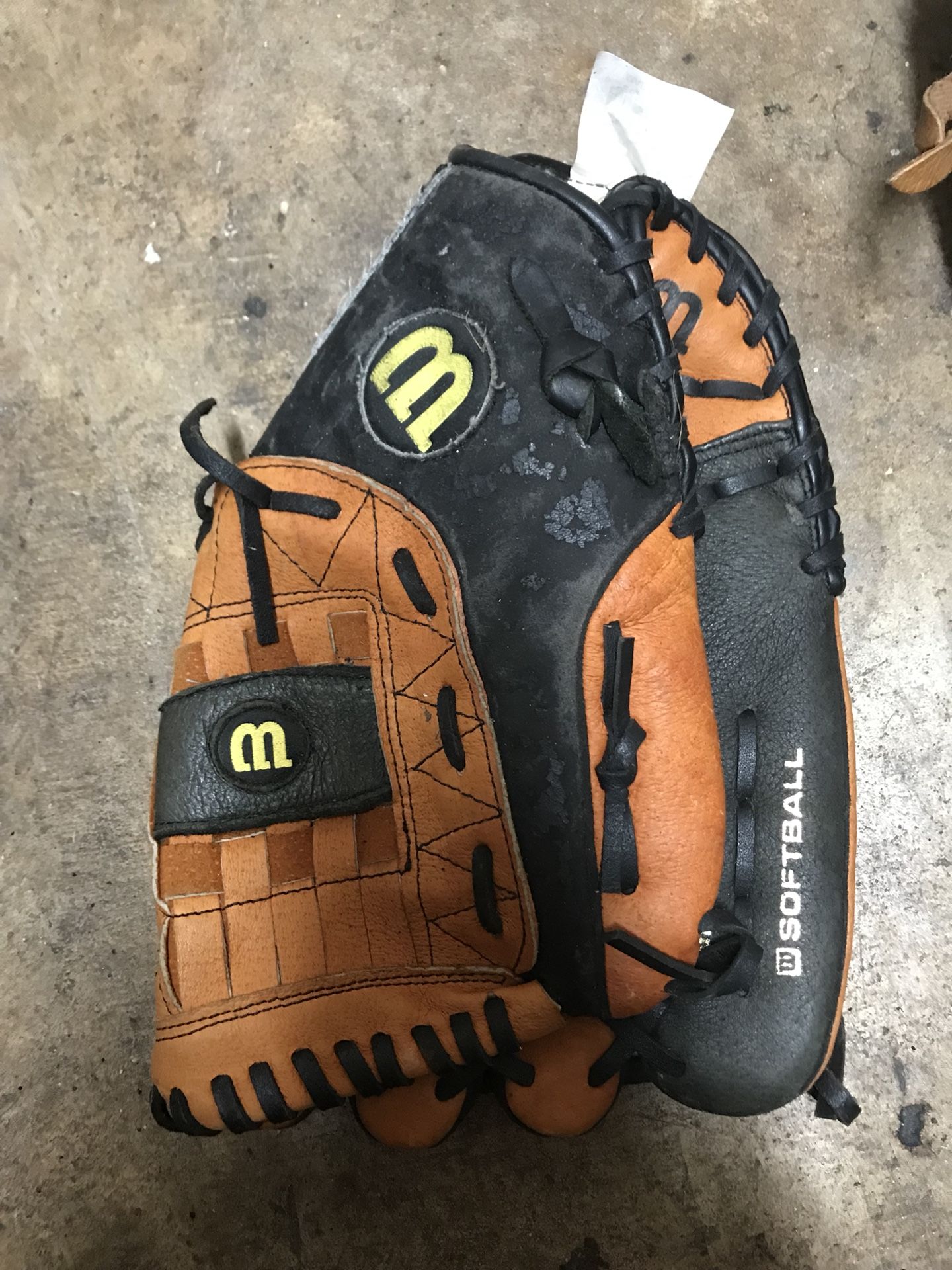 right hand softball glove