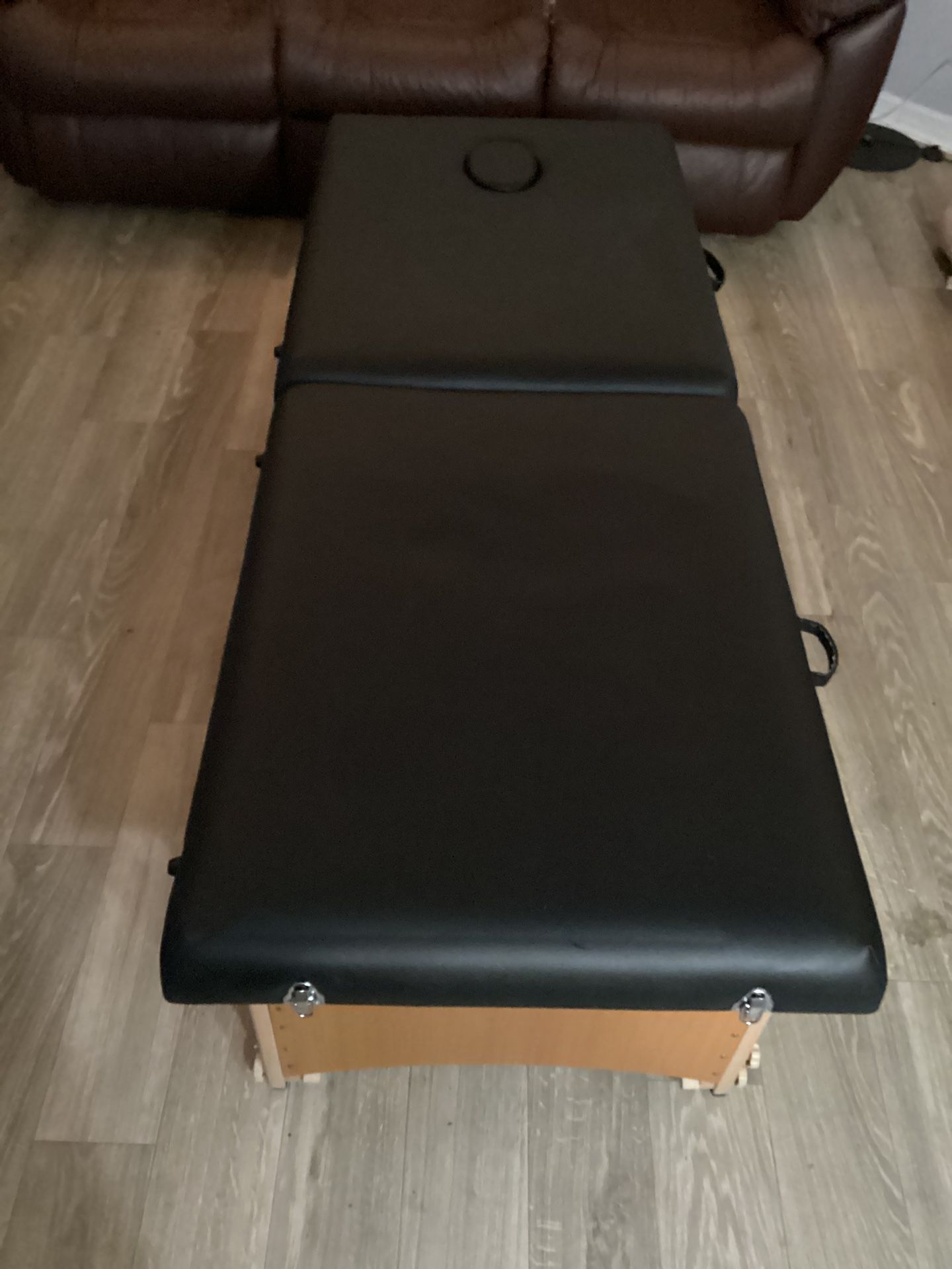 Foldable Massage Table 