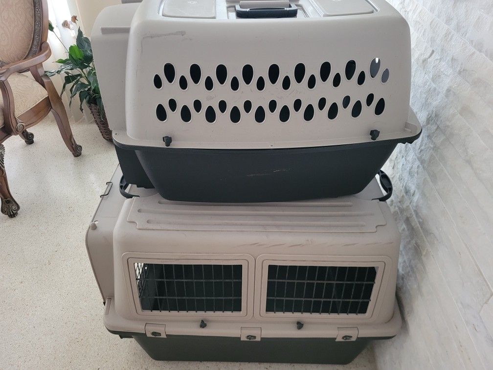 Dog Kennels ( Please Read Description)