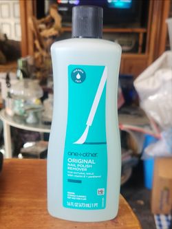 One+Other Nail Polish Remover
