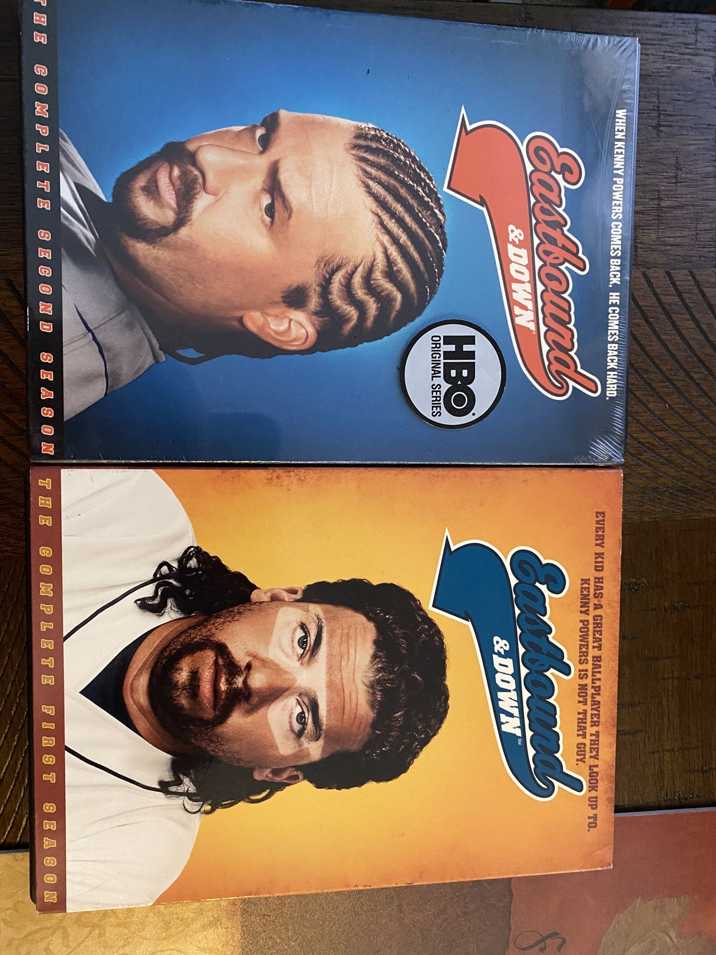 2 DVDs
