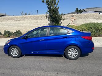 2014 Hyundai Accent Blue 4-Door Sedan