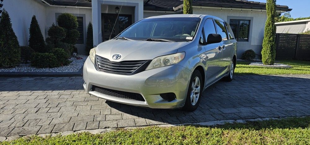 2013 Toyota Sienna