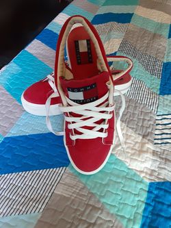 Hilfiger tennis shoes