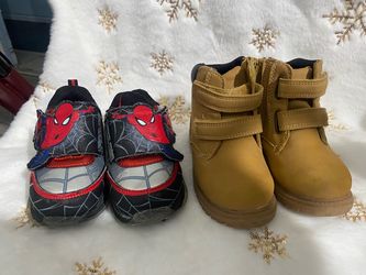 BABY SHOES SIZE 6-7