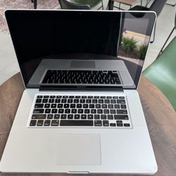 2012 MacBook Pro i7 Quad Core 1tb Hdd 16gbram Doesn’t Turn on 