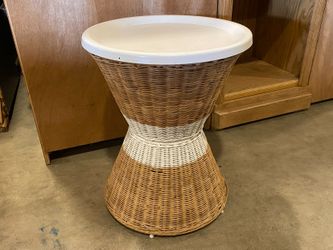 Ikea Sandhaug Round Rattan Table w/ Steel Tray Top