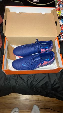 Brand new nike cleats