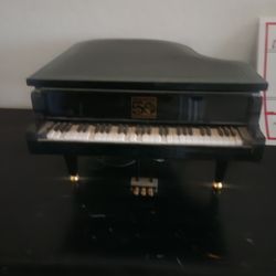 Musical Snoopy Piano 
