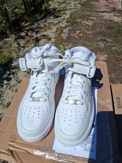 BRAND NEW Nike Air Force 1 Mid
Triple White (Women's) SIZE 8.5