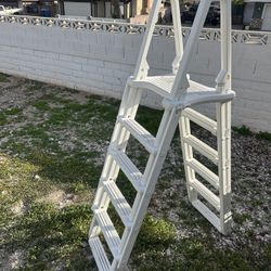 Pool Ladder