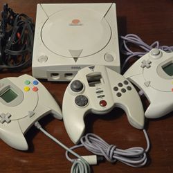 Sega Dreamcast Console Bundle 