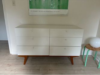 White Modern 6 drawer dresser