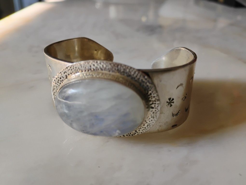 Beautiful Solid Silver Bracelet With Rainbow Moonstone