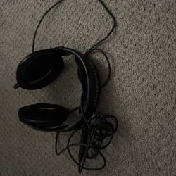 Seinheiser Headphones 
