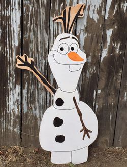 Olaf yard decoration. (Frozen)