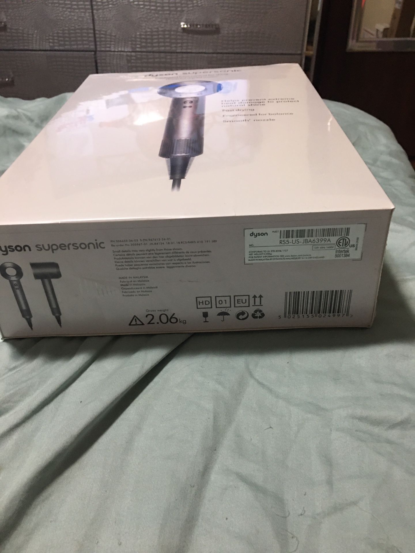 Dyson blow dryer supersonic brand new white / silver $289 obo