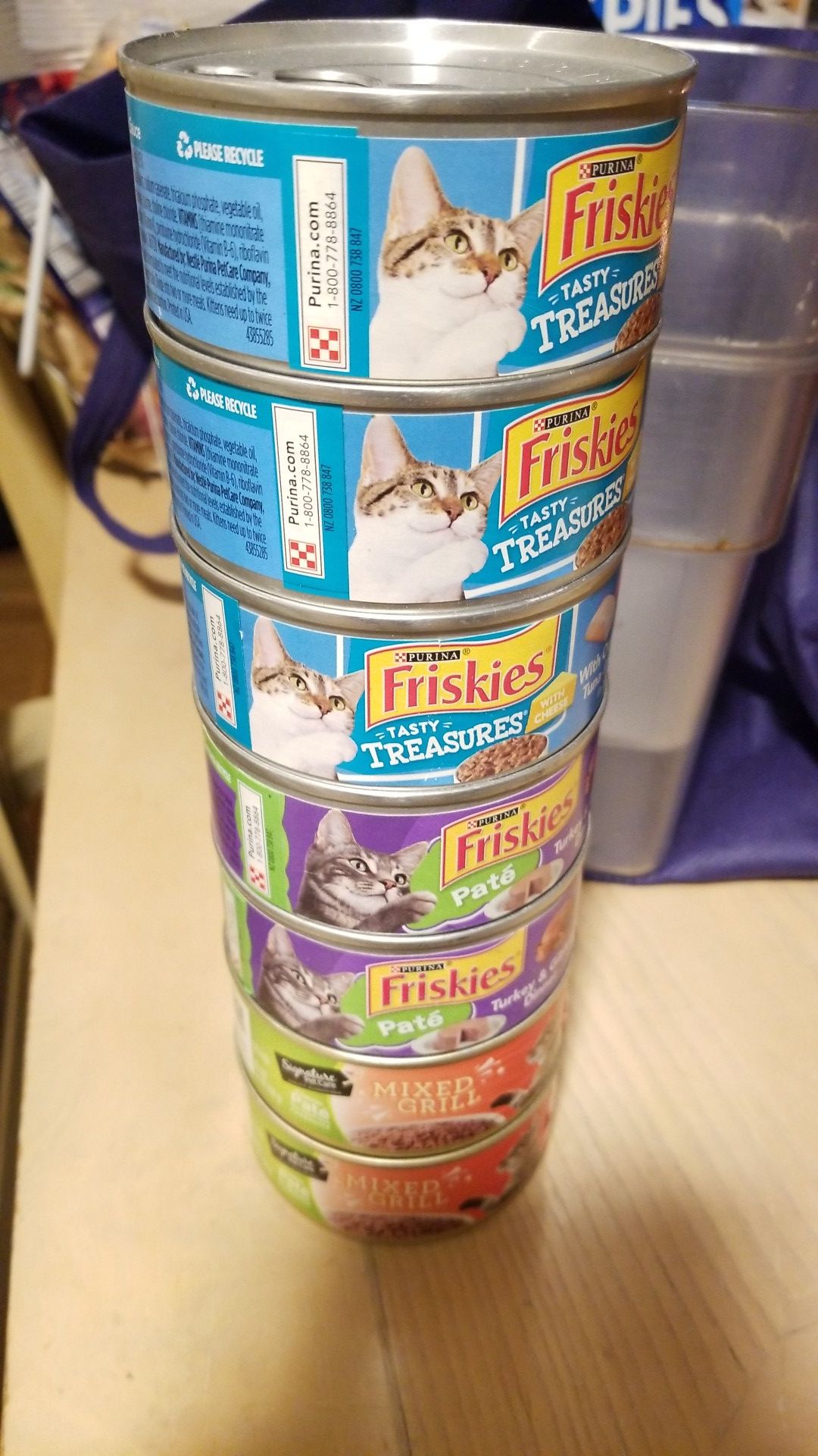 Cat food free