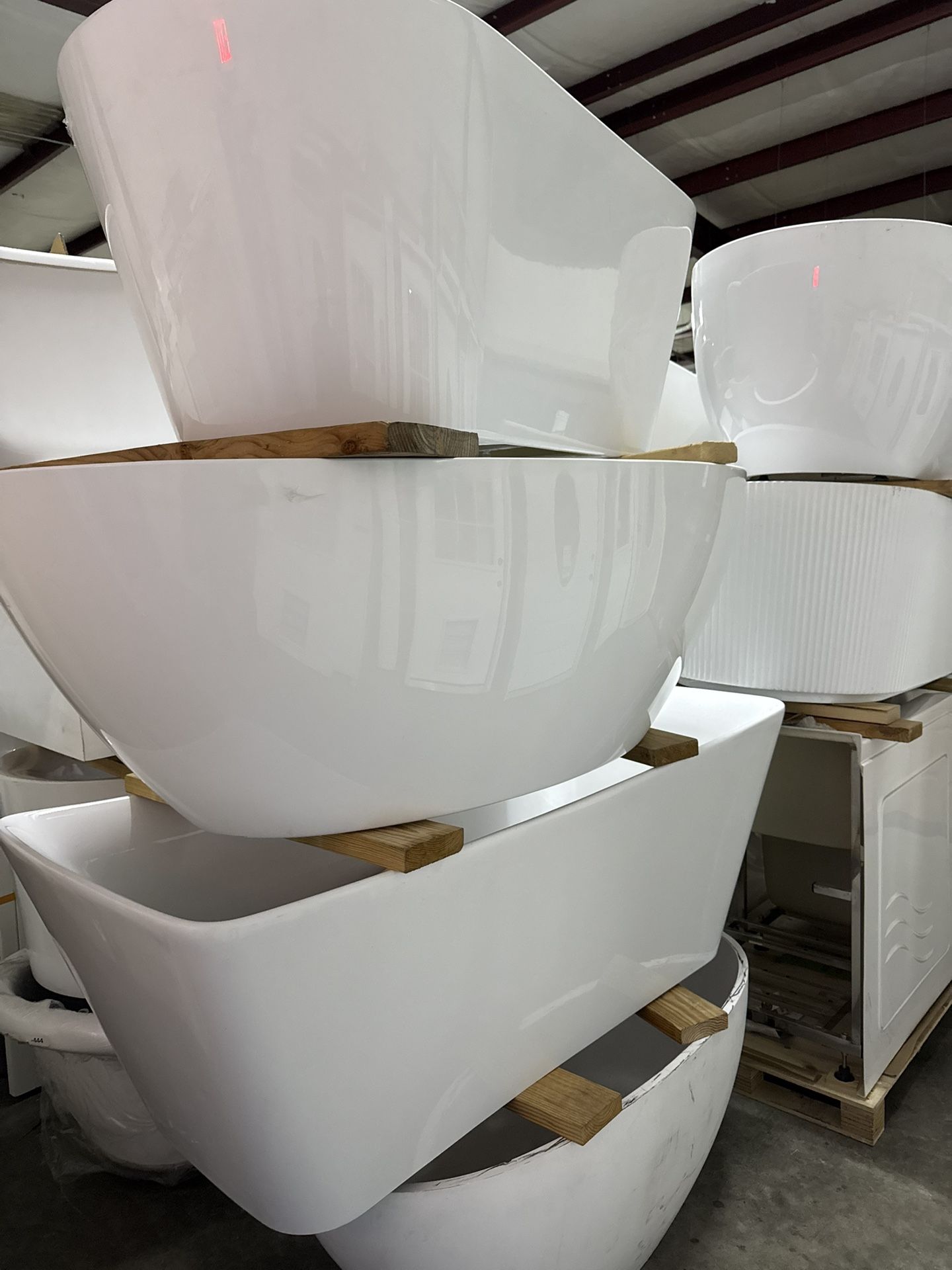 54 In FreeStanding Tubs, 60 In