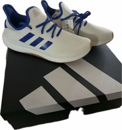 *NEW* Women’s Adidas Cloudfoam  J14878 (SZ 8)