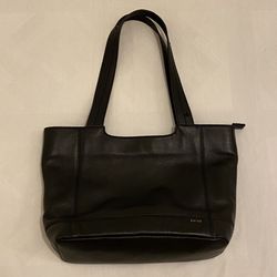 The Sak De Young Tote Black Leather Bag 15.5in L x 4.5in W x 10in H
