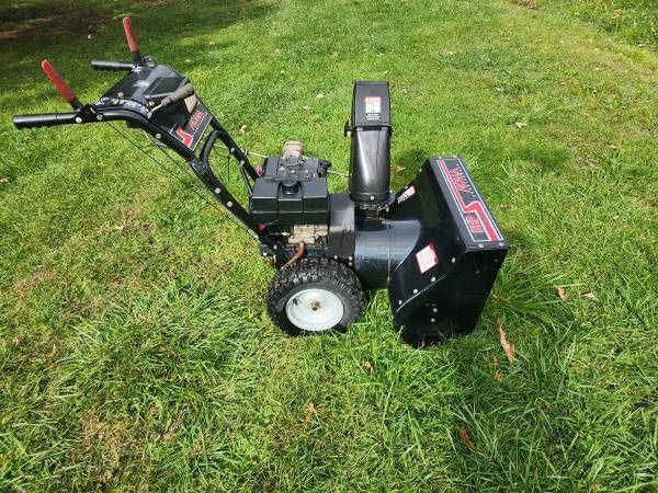 Noma 827 Snowblower
