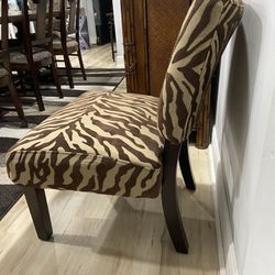 Nice Accent Chair For Living Room Area Or Anywhere 