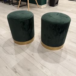 Nahdia Velvet Ottoman - Green Color 