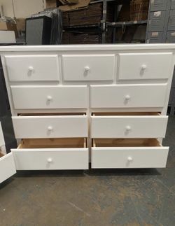 Pinewood White New 9 Drawers New $479