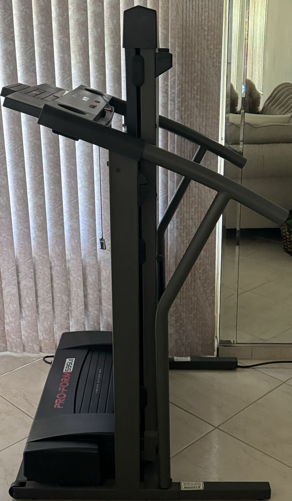 Proform 595LE Treadmill for Sale in Tamarac, FL OfferUp