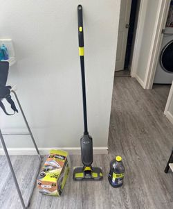 Shark VACMOP Cordless Hard Floor Vacuum Mop