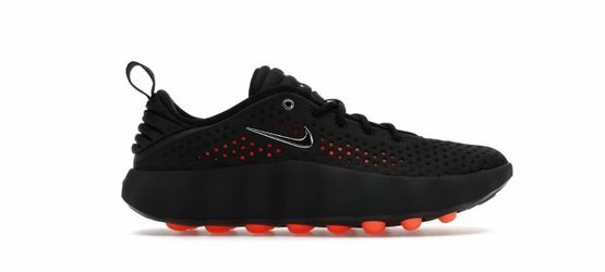 NIKE MIND  2 size 12M