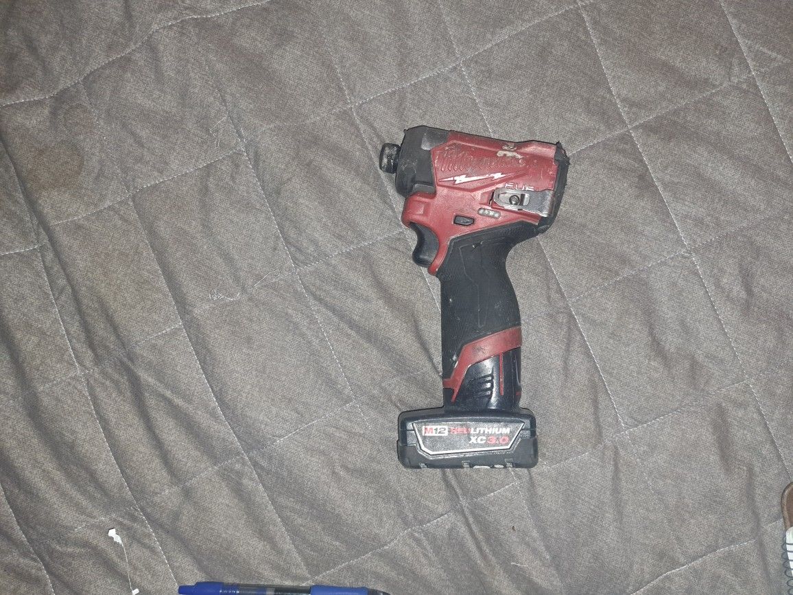 Milwaukee M12 Fuel 1/4 in Hex Impact Driver