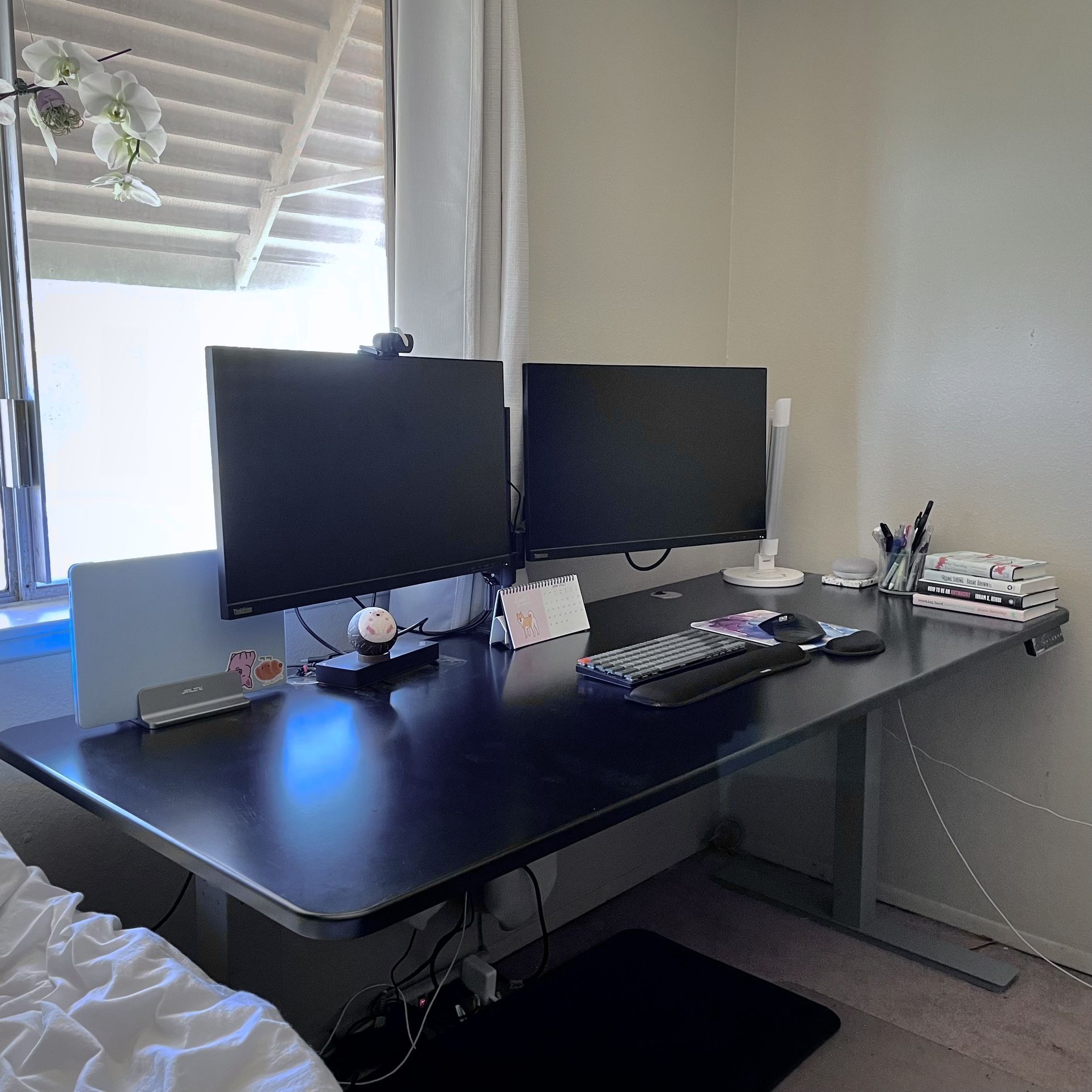 70.5"x30" Electric Standing Desk - Autonomous