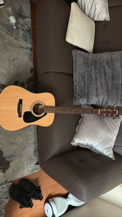 Yamaha Guitar