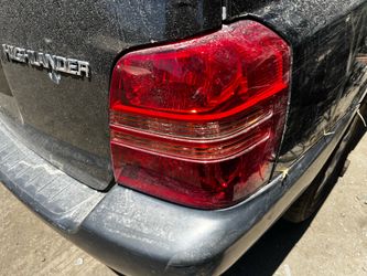 2003 Highlander right tail light