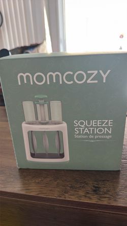Momcozy Squeeze Station