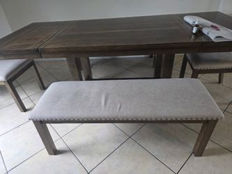 Kitchen table /or best offer