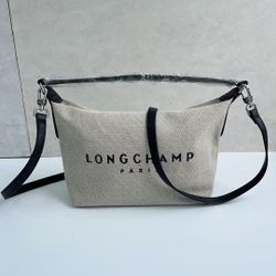 Longchamp's latest canvas bag❗️