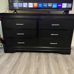 Bedroom 2 piece set with king size mattress w/ Mirror