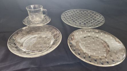 Fortecrisa Basketweave tableware line made in Mexico.