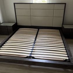 Cama Y Mesas De Noche/ King Size Bed Set