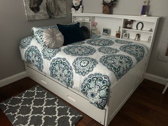 Full bed with Twin pull out