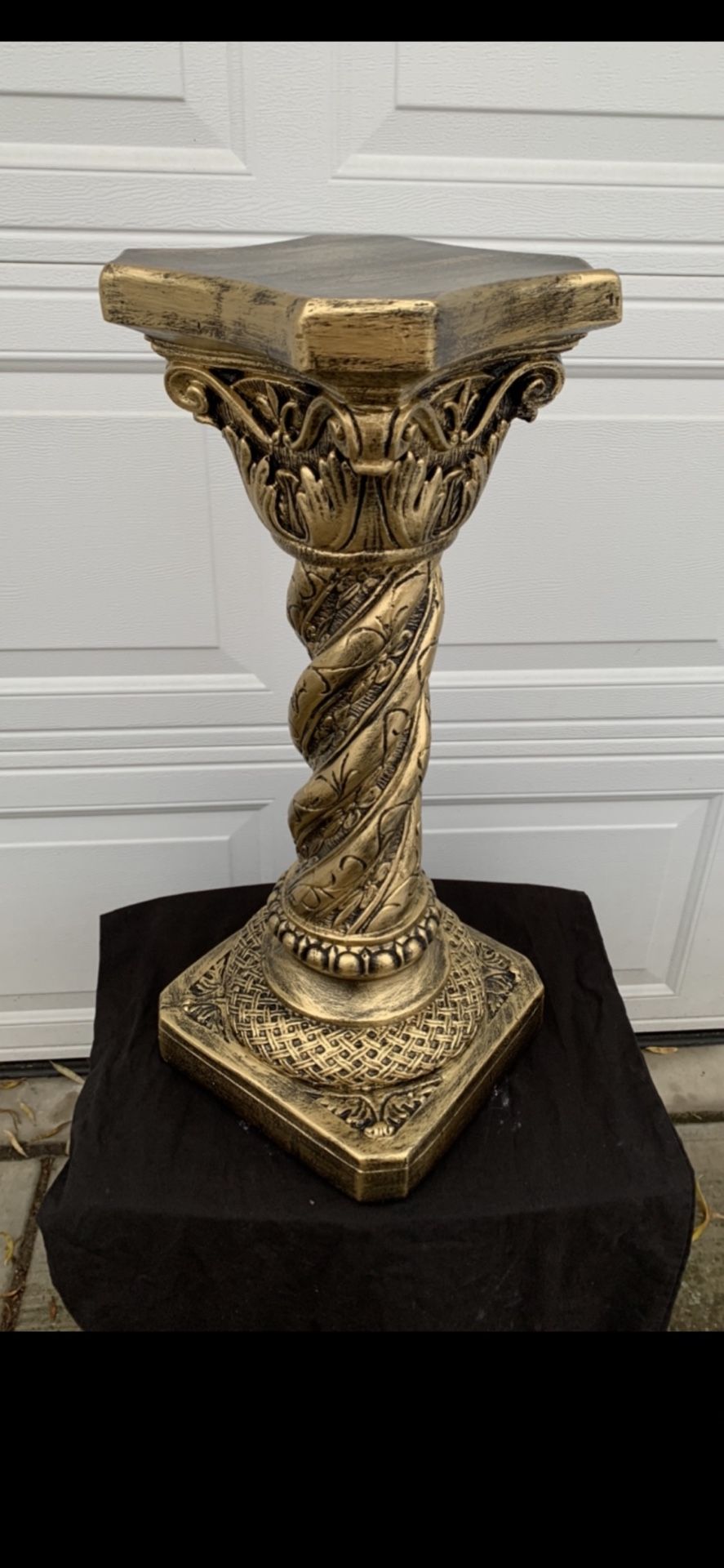 The Twisted Pedestal