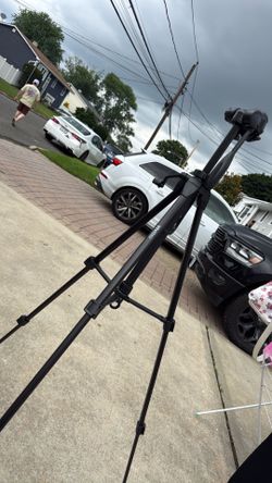 Vivitar tripod