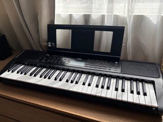 Yamaha Electric Keyboard with Music Stand