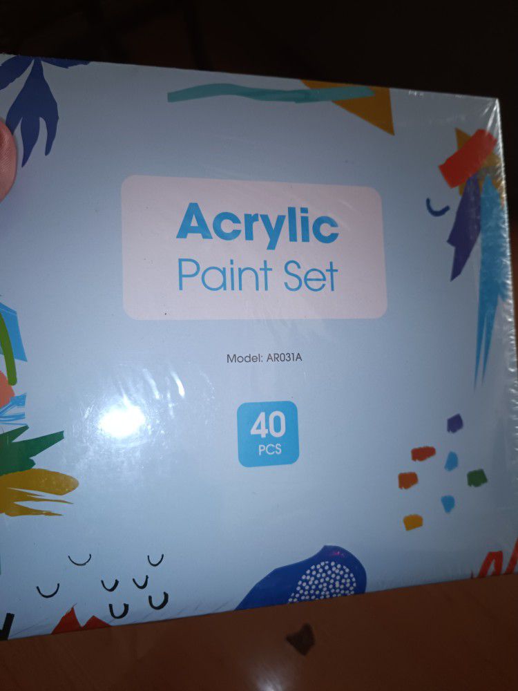 Acrylic Paint Set Brand New for Sale in San Diego, CA - OfferUp