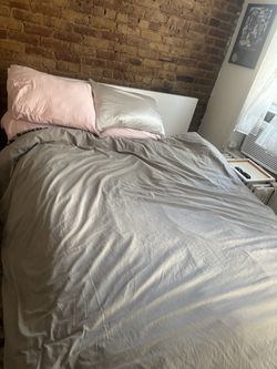 queen hydraulic storage bed